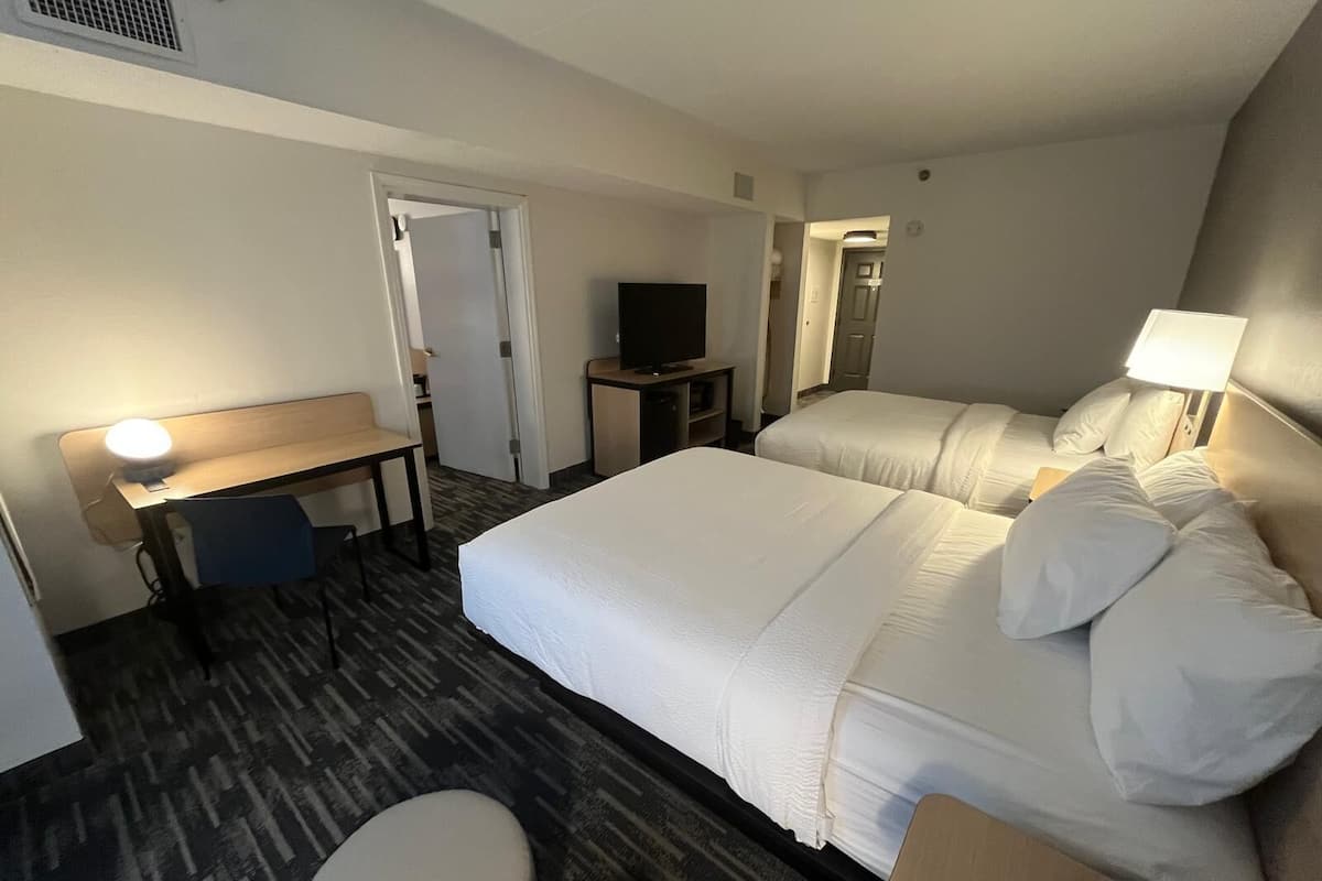 Suite, 1 Bedroom | Premium bedding, in-room safe, desk, iron/ironing board
