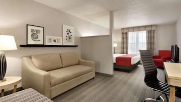 Studio Suite, 1 King Bed, Non Smoking | Premium bedding, in-room safe, desk, iron/ironing board