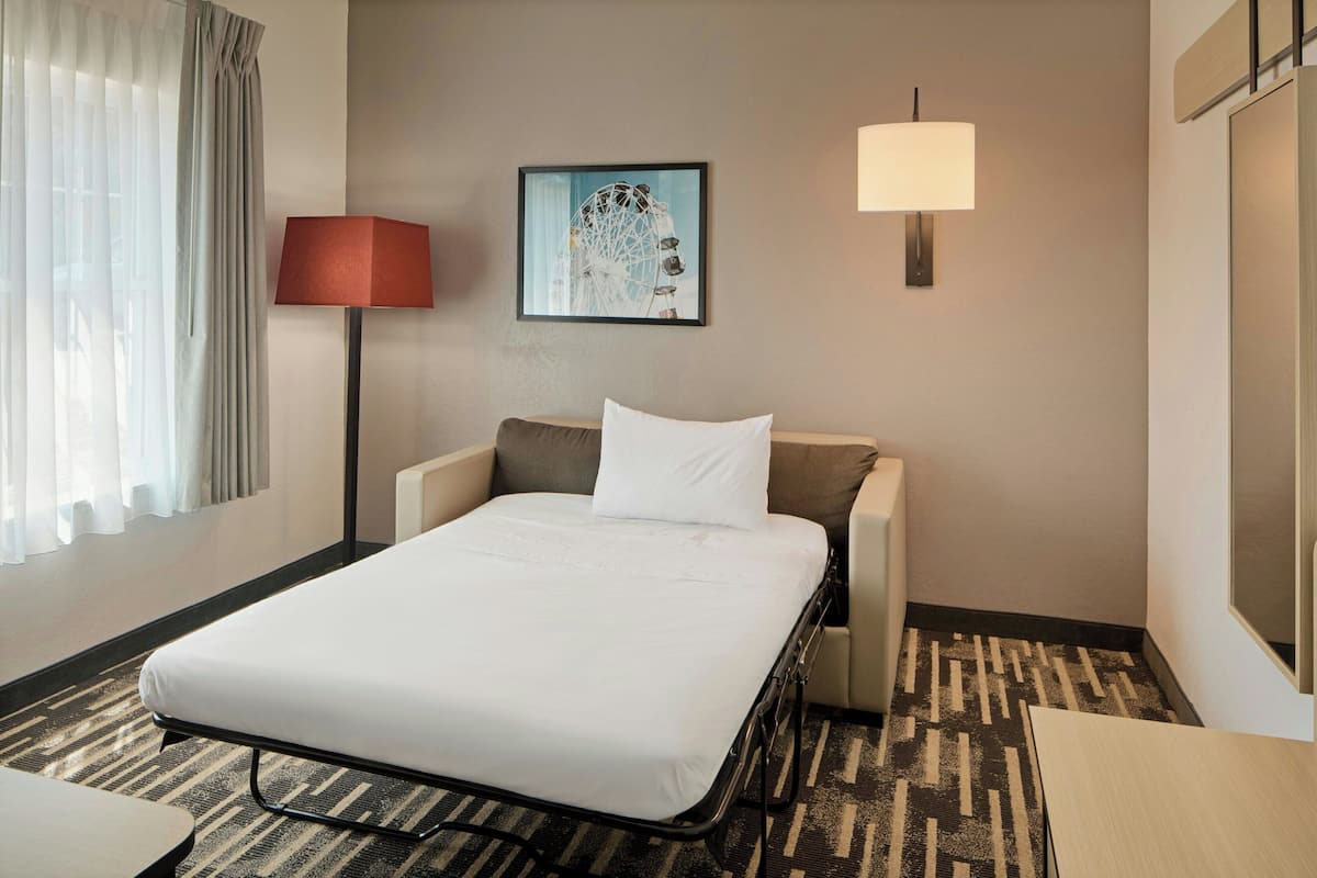 Suite, 1 Bedroom | Premium bedding, in-room safe, desk, iron/ironing board