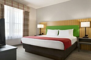 Premium bedding, in-room safe, desk, iron/ironing board - Country Inn & Suites by Radisson, Louisville East (Louisville)