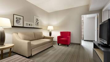 Premium bedding, in-room safe, desk, iron/ironing board