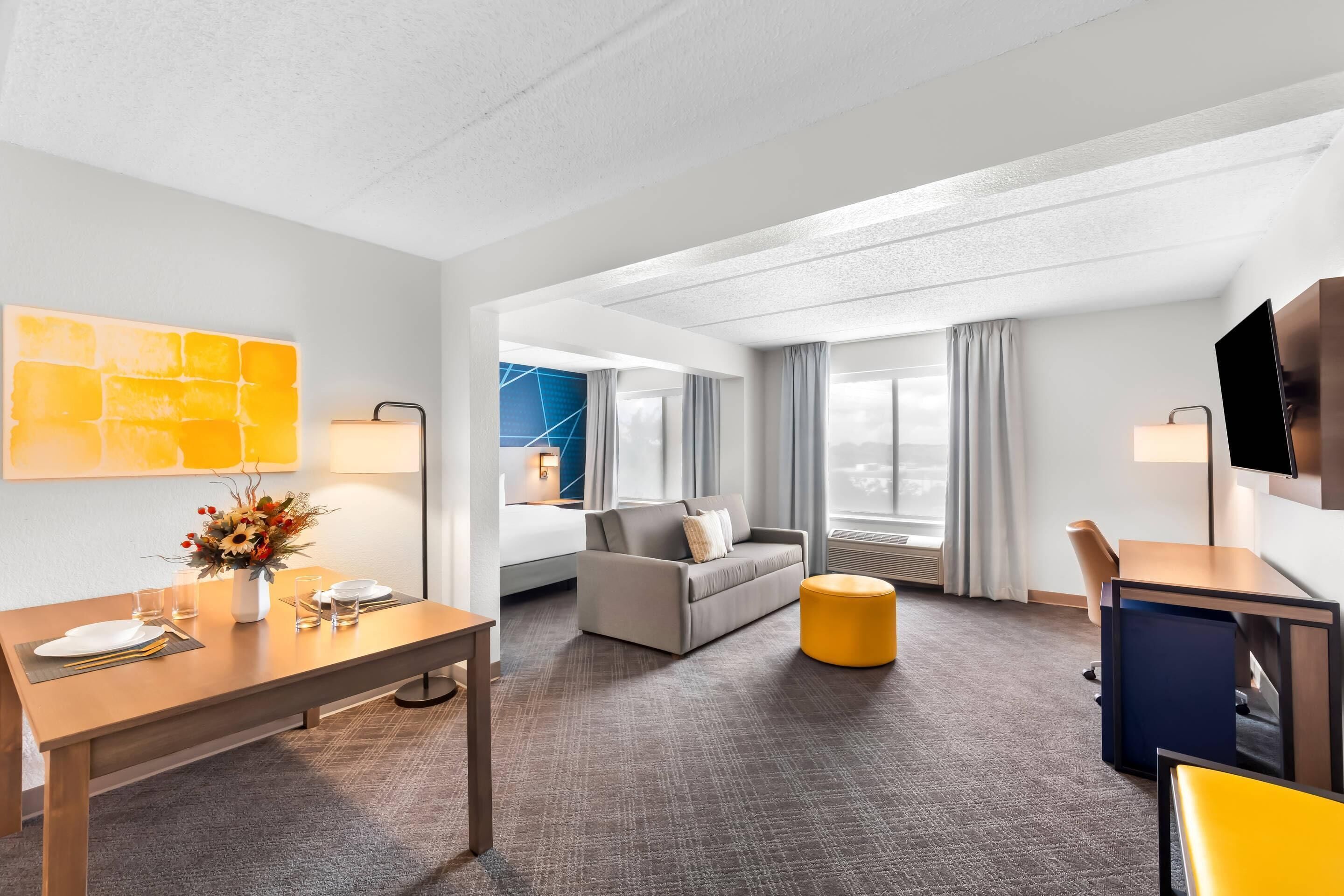 Työpöytä, pimennysverhot, silitysrauta/-lauta, ilmainen Wi-Fi