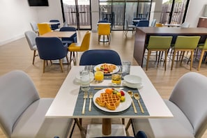 Free daily buffet breakfast