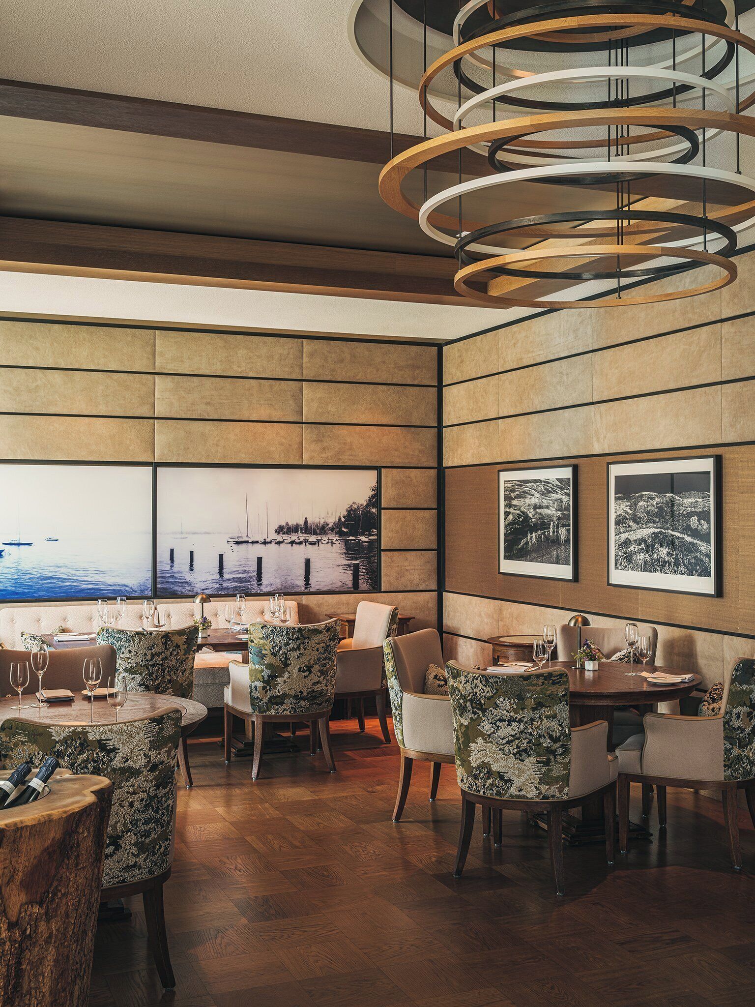 5 restaurants, breakfast, lunch, dinner served; local cuisine