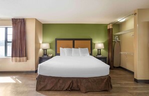 Desk, iron/ironing board, free WiFi, bed sheets - Extended Stay America Suites Somerset Franklin (Somerset)