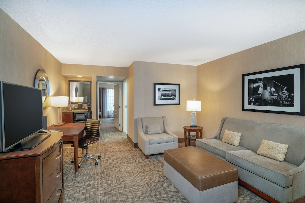 1 bedroom, premium bedding, pillow-top beds, in-room safe