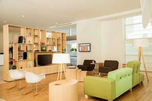 Bar (on property) - Fiesta Inn Periferico Sur (Mexico City)