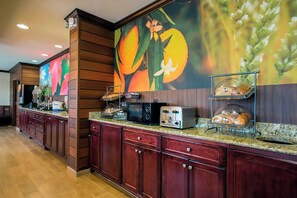 Free daily buffet breakfast 
