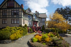 Front of property - Abigail's Hotel (Victoria)