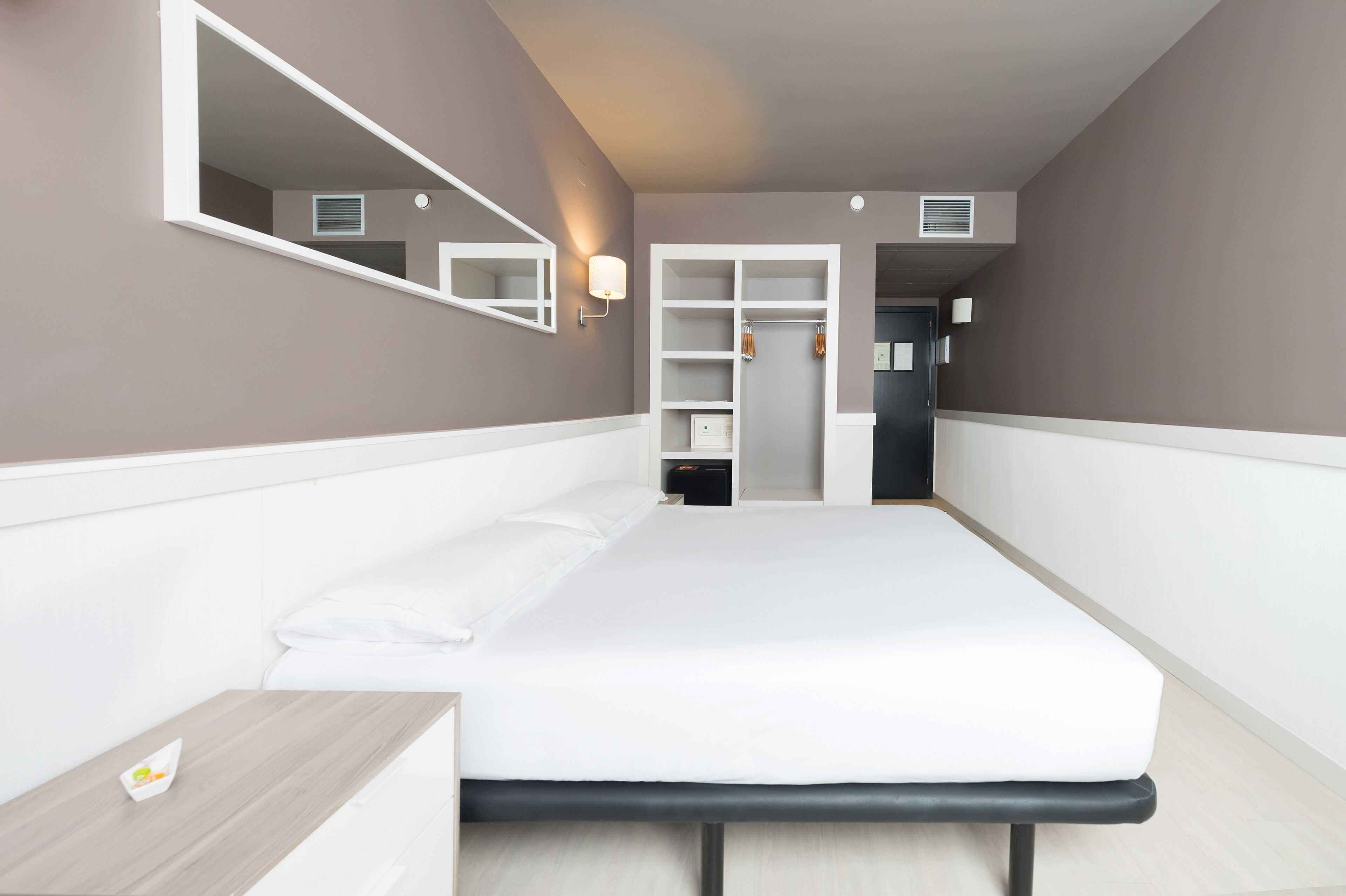 superior double or twin room | premium bedding, in-room safe, desk, blackout curtains