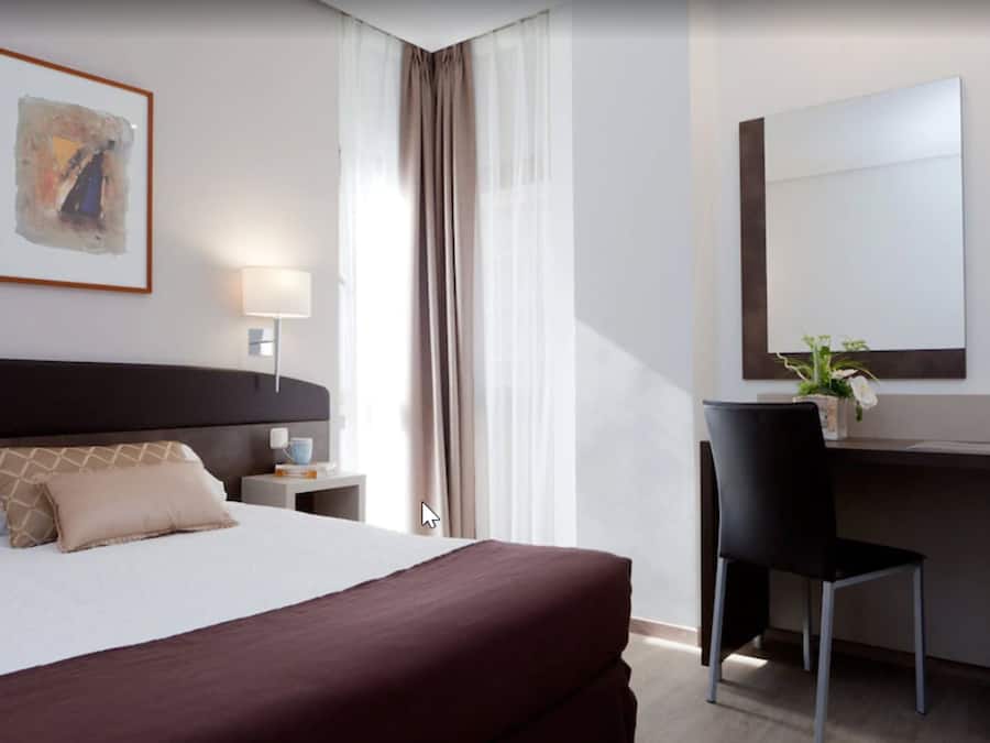 Minibar, in-room safe, desk, blackout drapes