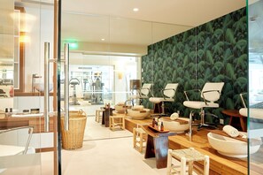 Behandlungsräume für Paare, Sauna, Whirlpool, Dampfbad