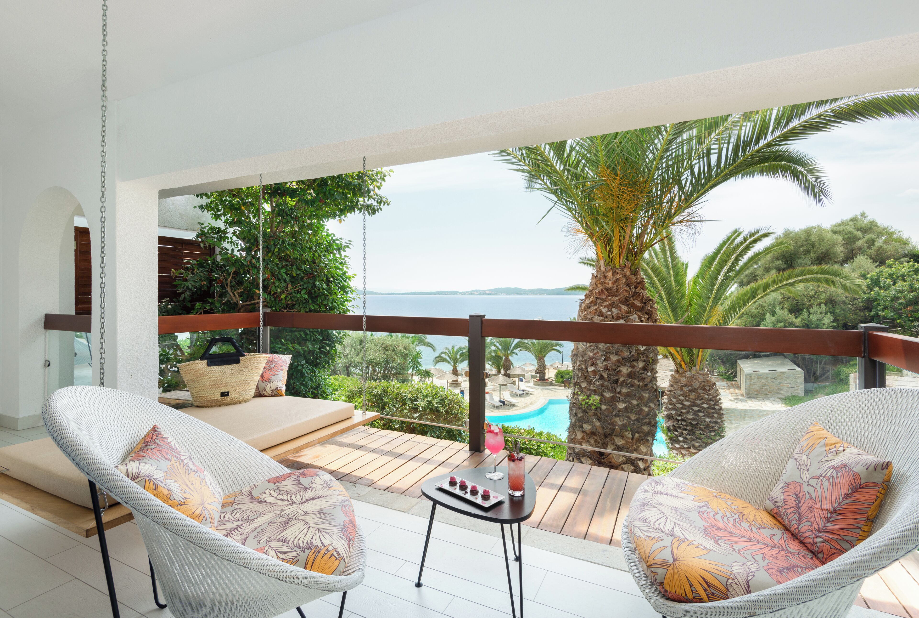 Bungalow, sjøutsikt | Sengetøy av topp kvalitet, minibar og safe på rommet