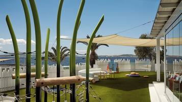 Außen-Kinderspielplatz