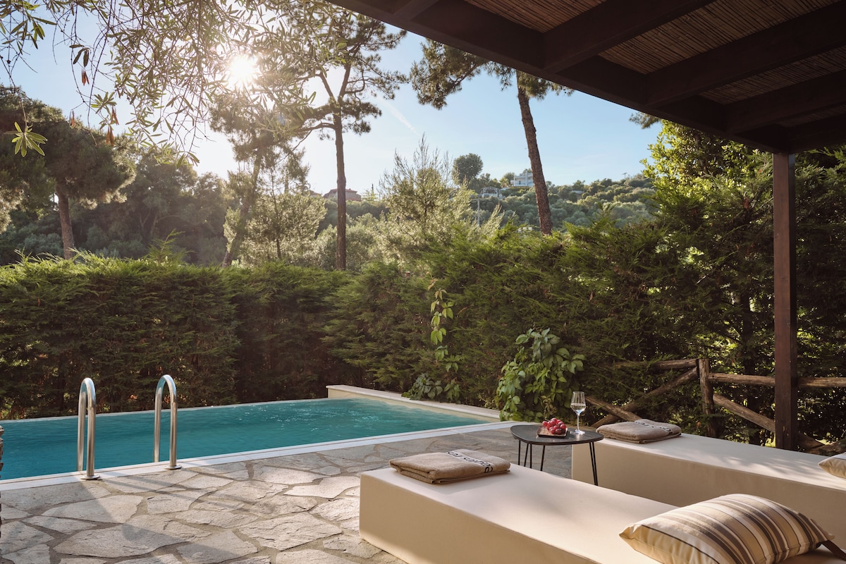 Private pool