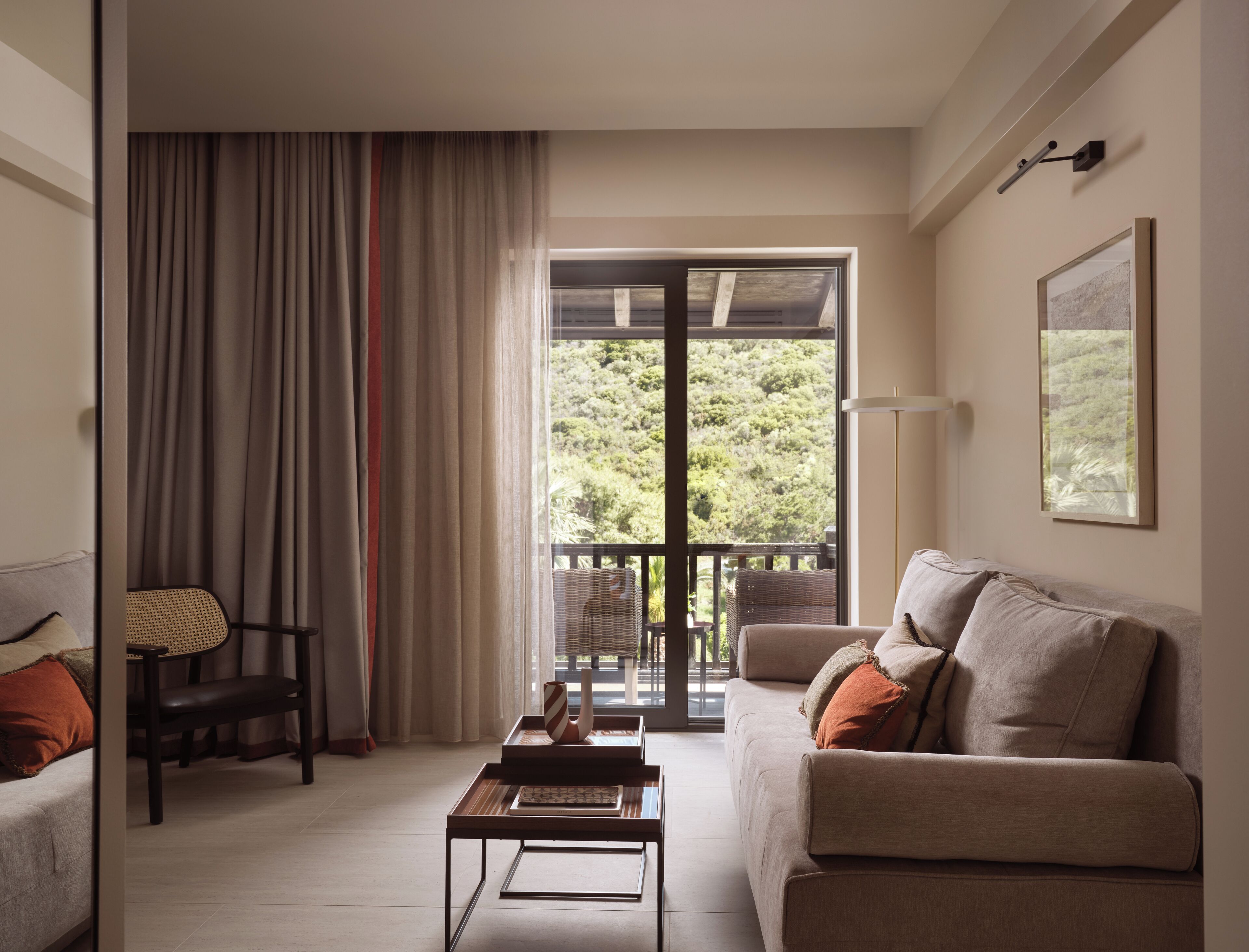 deluxe suite garden view | 1 bedroom, premium bedding, minibar, in-room safe