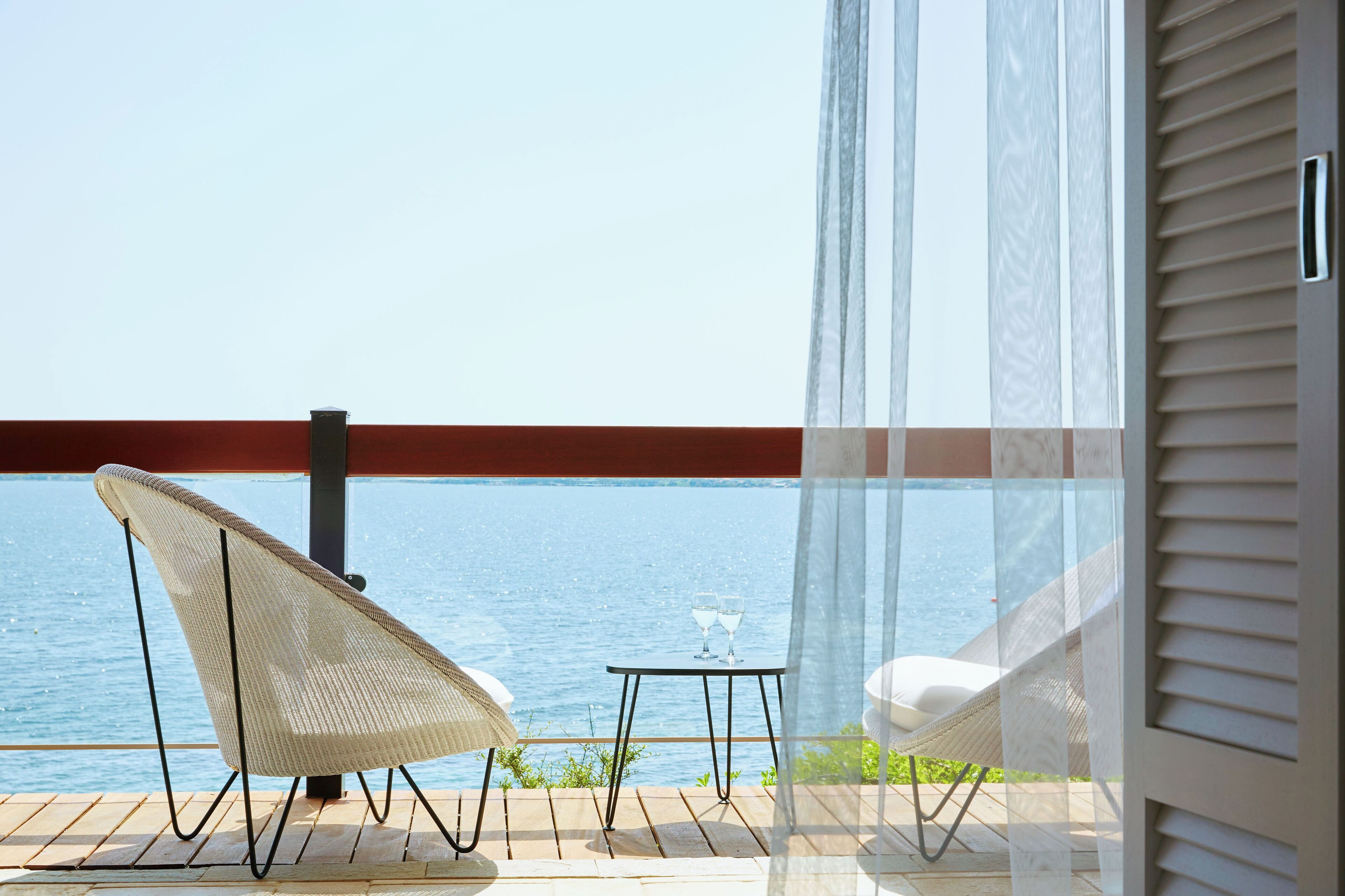 Bungalow, Sea Facing | Premium bedding, minibar, in-room safe, individually decorated
