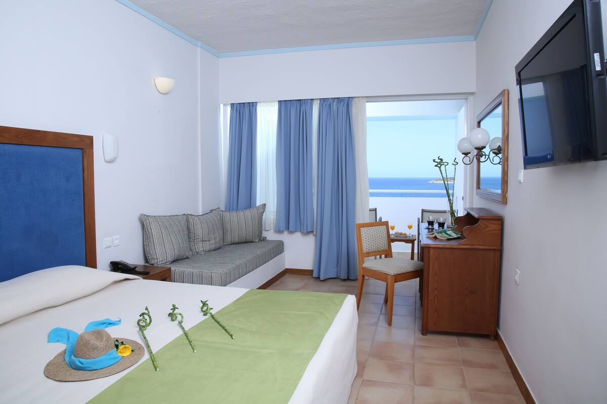 Chambre Supérieure Double ou avec lits jumeaux, vue mer | Coin séjour