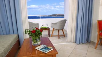 Minibar, in-room safe, free WiFi, bed sheets