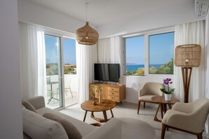 Appartement | Couette en duvet, coffre-fort, bureau