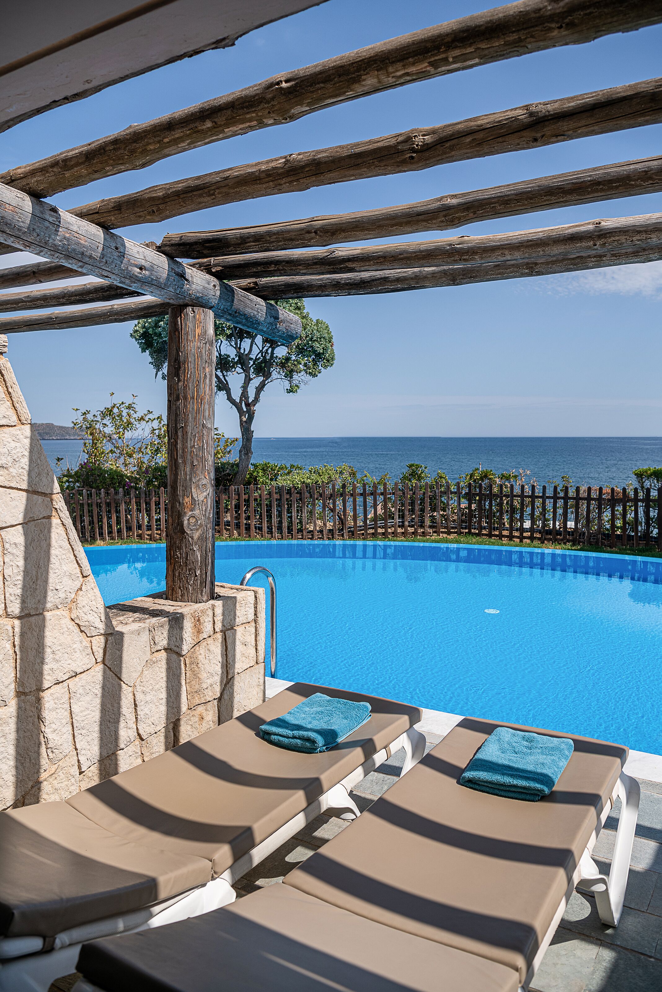 deluxe room, 1 bedroom, pool access | view from room