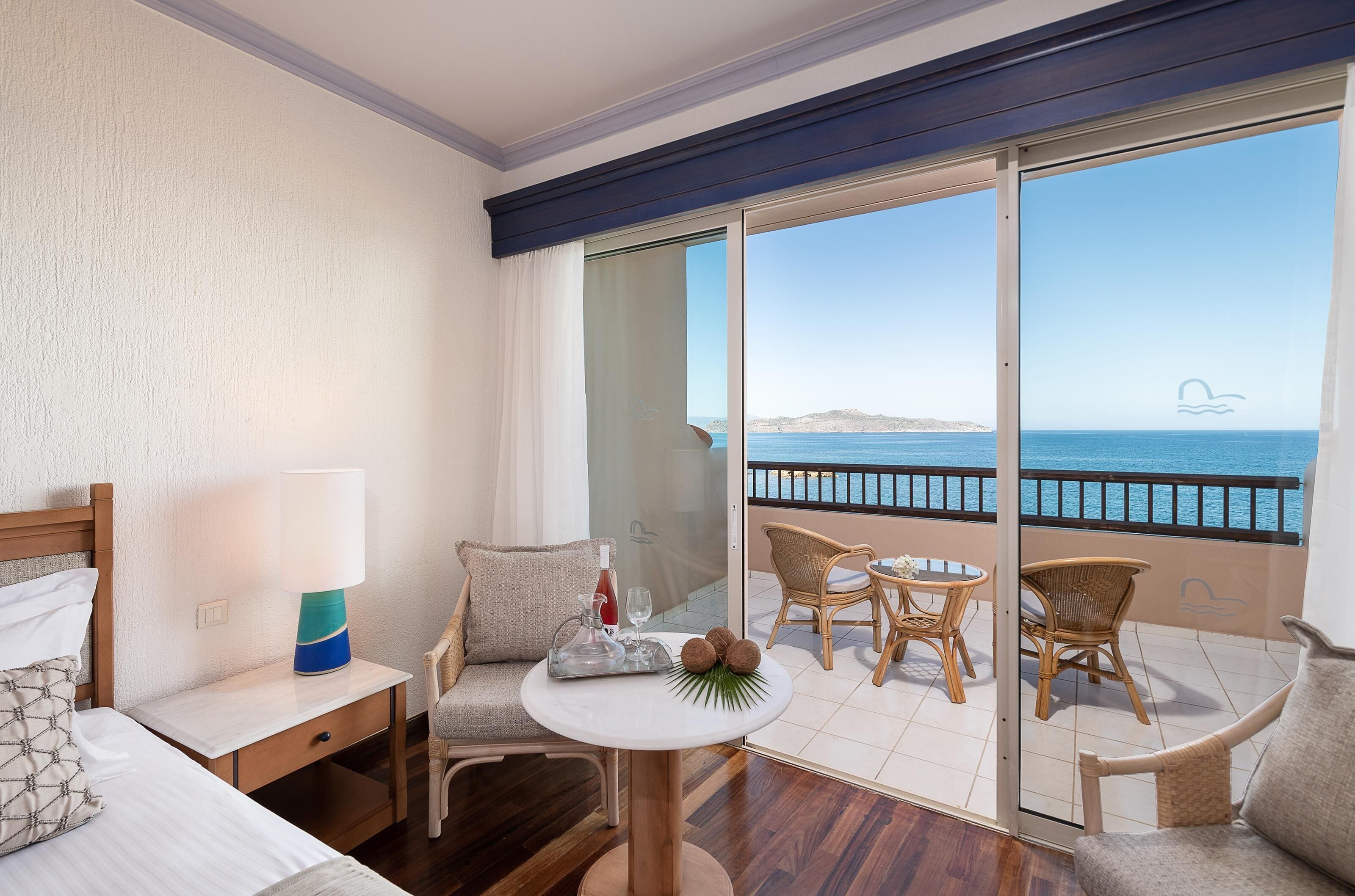 executive room, 1 bedroom, sea view | 1 bedroom, down duvets, in-room safe, desk