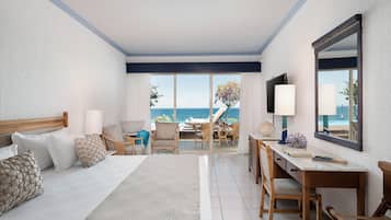 Down comforters, in-room safe, desk, laptop workspace