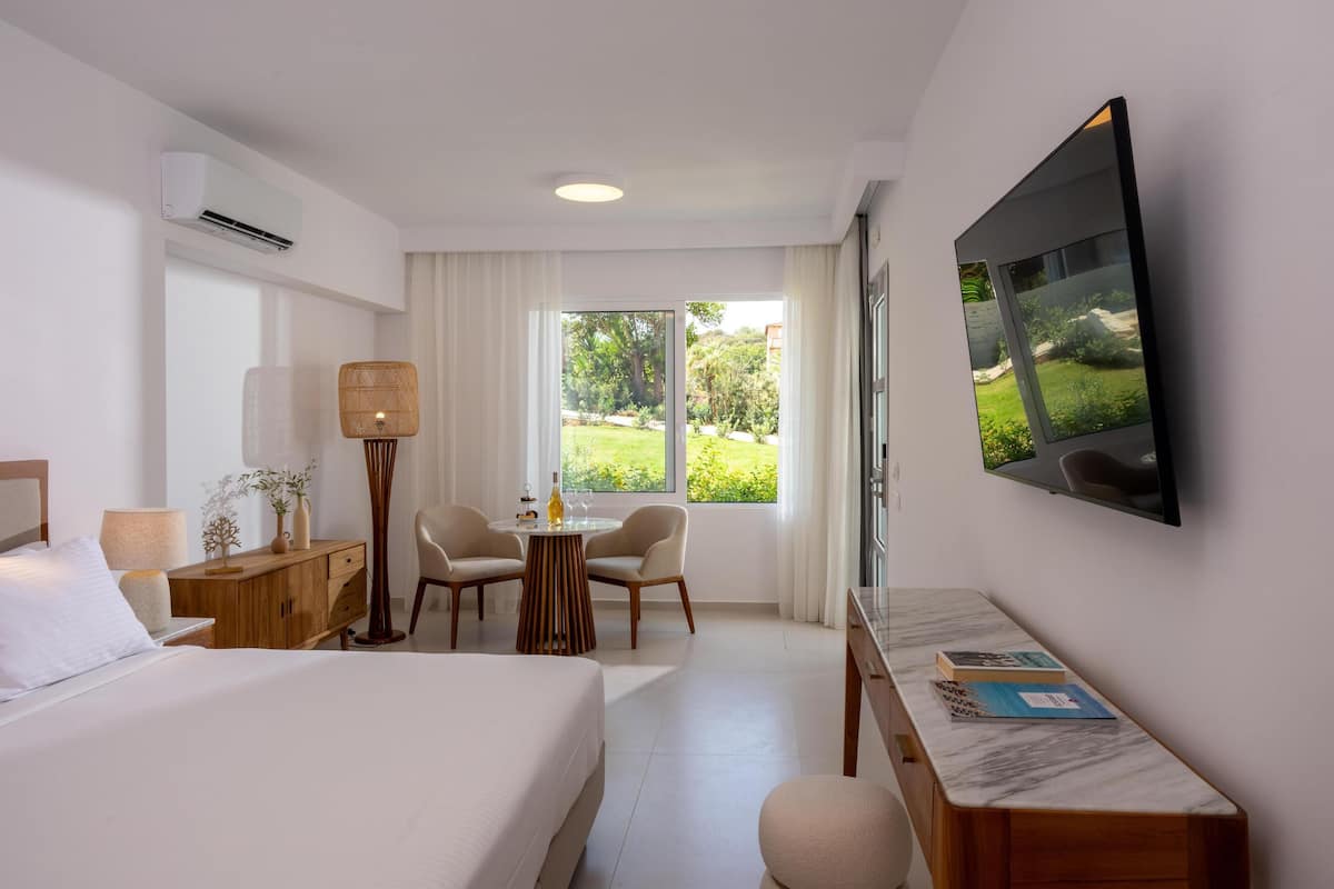 Studio Standard | 1 chambre, couette en duvet d'oie, coffres-forts dans les chambres
