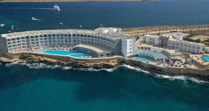 Paradise Bay Resort