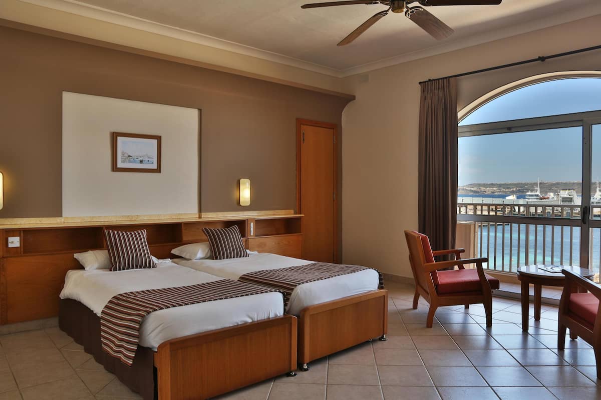 Minibar, in-room safe, desk, blackout drapes