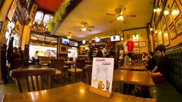 Bar (en el alojamiento)