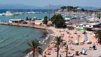 Beach nearby, free beach shuttle, free beach cabanas, sun loungers