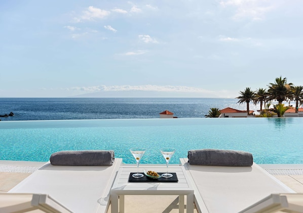 3 outdoor pools, pool umbrellas, pool loungers - Landmar Playa La Arena (Santiago del Teide)