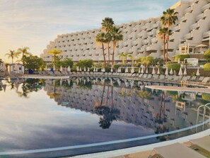 3 outdoor pools, pool umbrellas, sun loungers - Landmar Playa La Arena (Santiago del Teide)