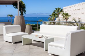 3 bars-salons, bar sur le toit
