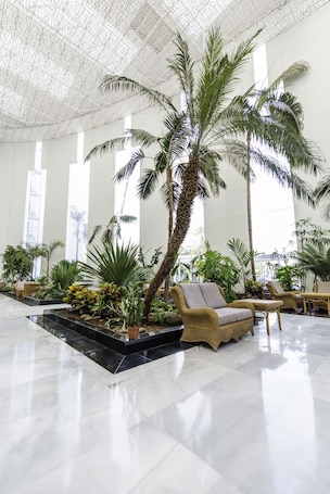 Interior. Spring Hotel Vulcano