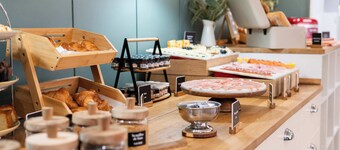 Tres Torres Atiram Hotel