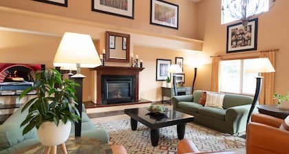 Phoenix Inn Suites - Albany