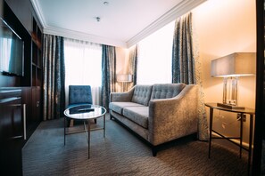 Junior Suite, 1 King Bed (Additional Living Area)