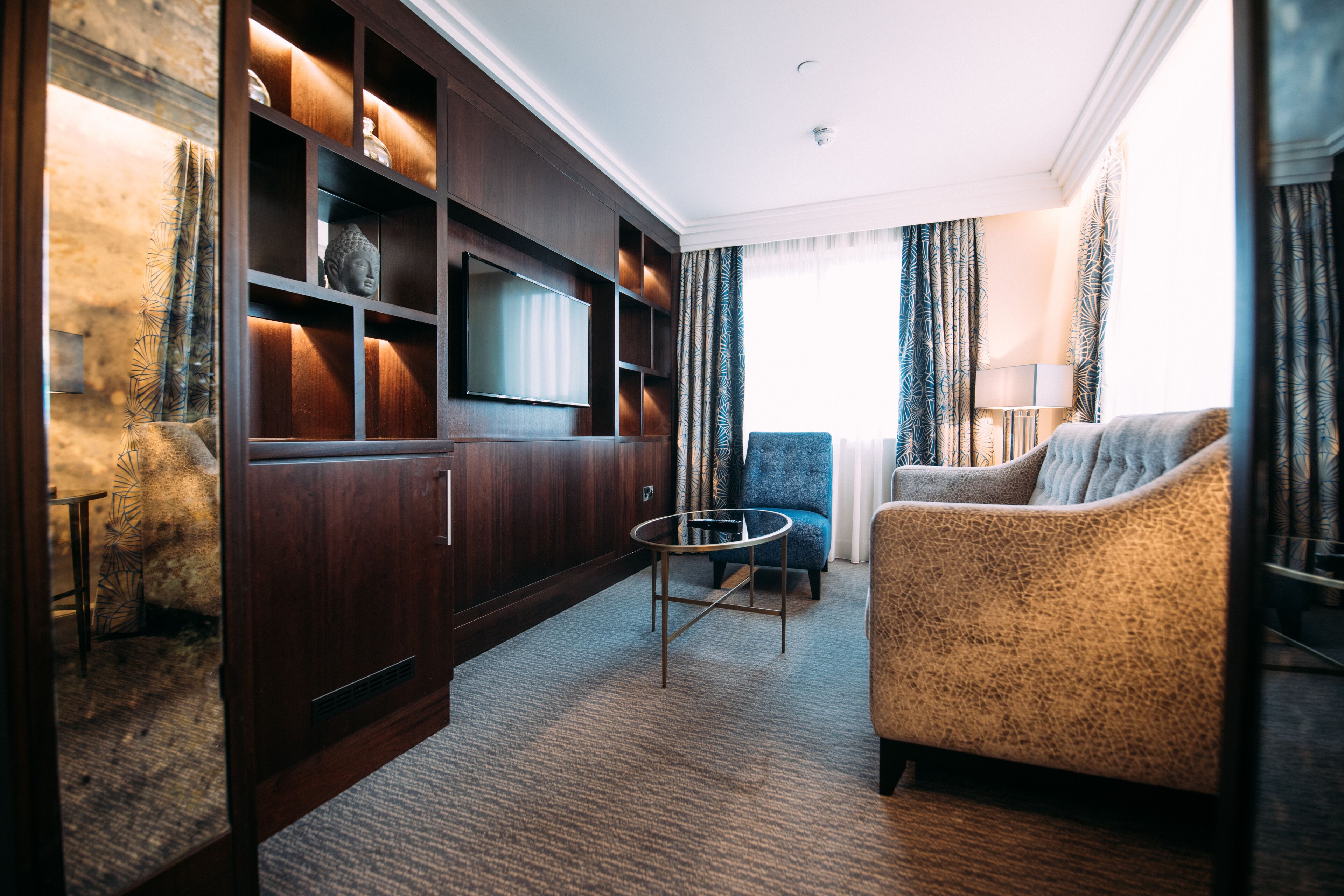 junior suite, 1 king bed (additional living area) | in-room safe, desk, iron/ironing board, free wifi