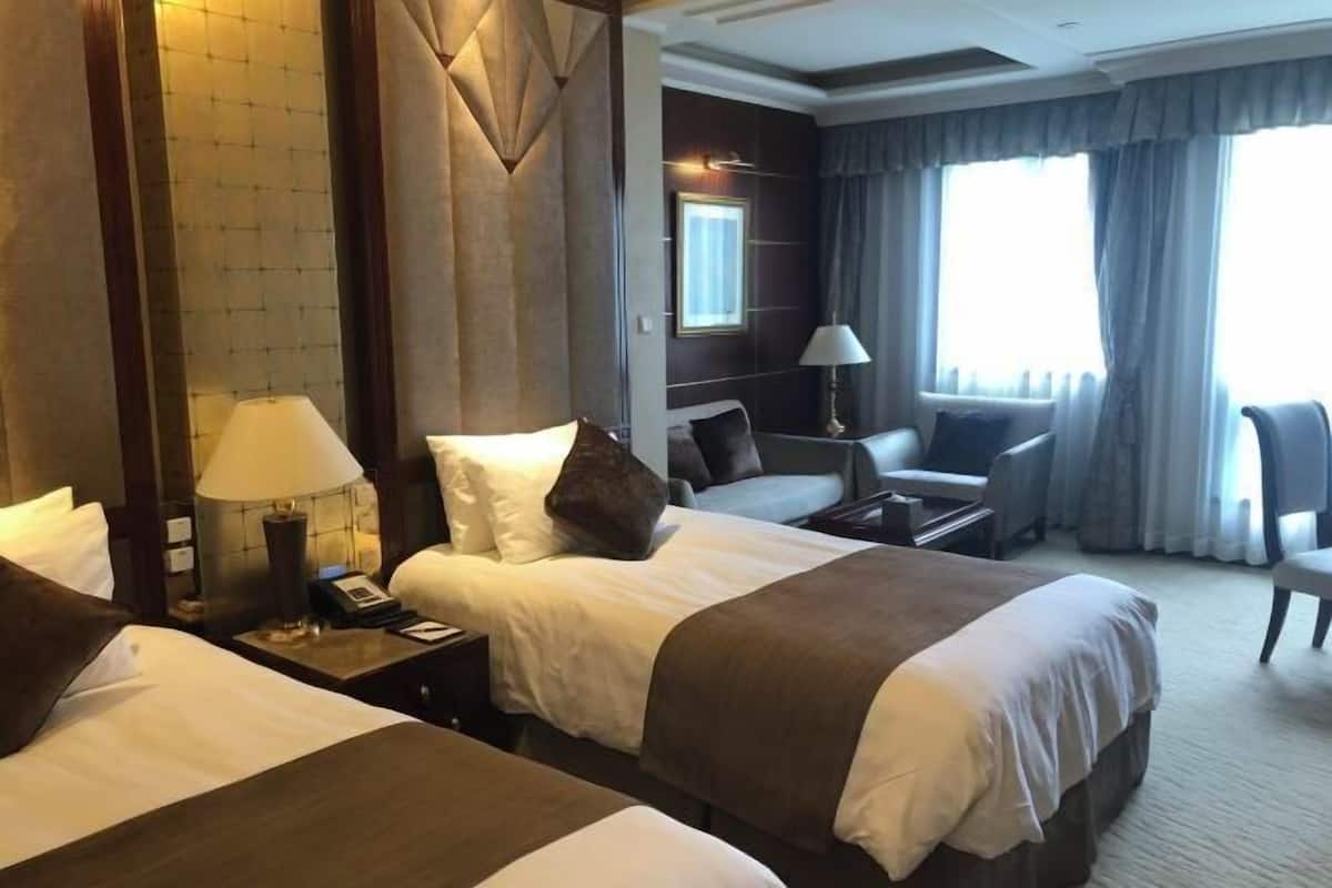 Premium bedding, minibar, in-room safe, blackout curtains
