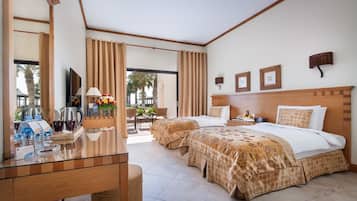 Deluxe Double or Twin Room, Sea View | Soundproofing, Internet