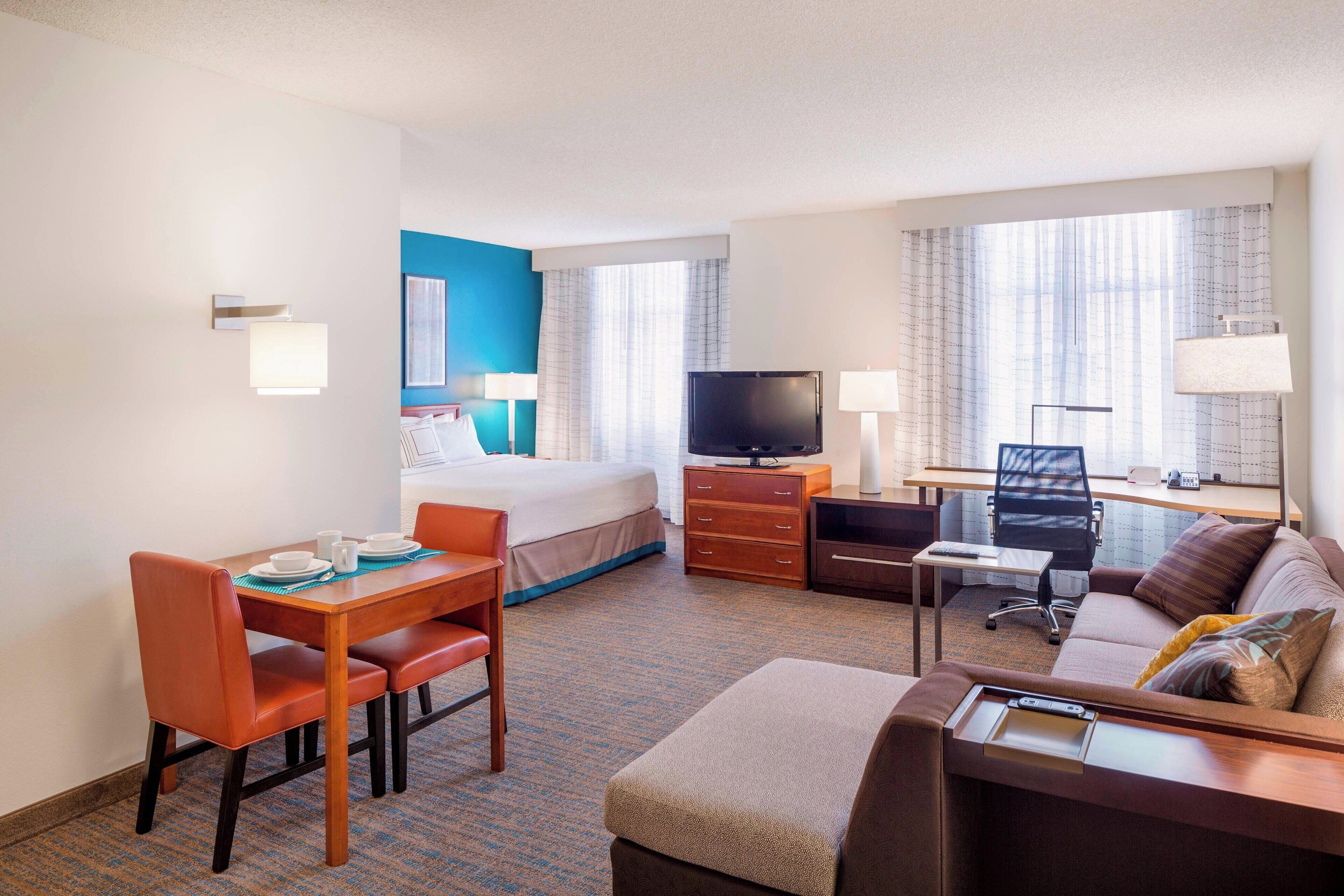 1 bedroom, in-room safe, desk, laptop workspace