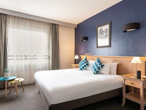 In-room safe, desk, blackout drapes, soundproofing