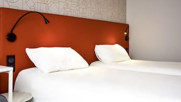 Ropa de cama de alta calidad y escritorio