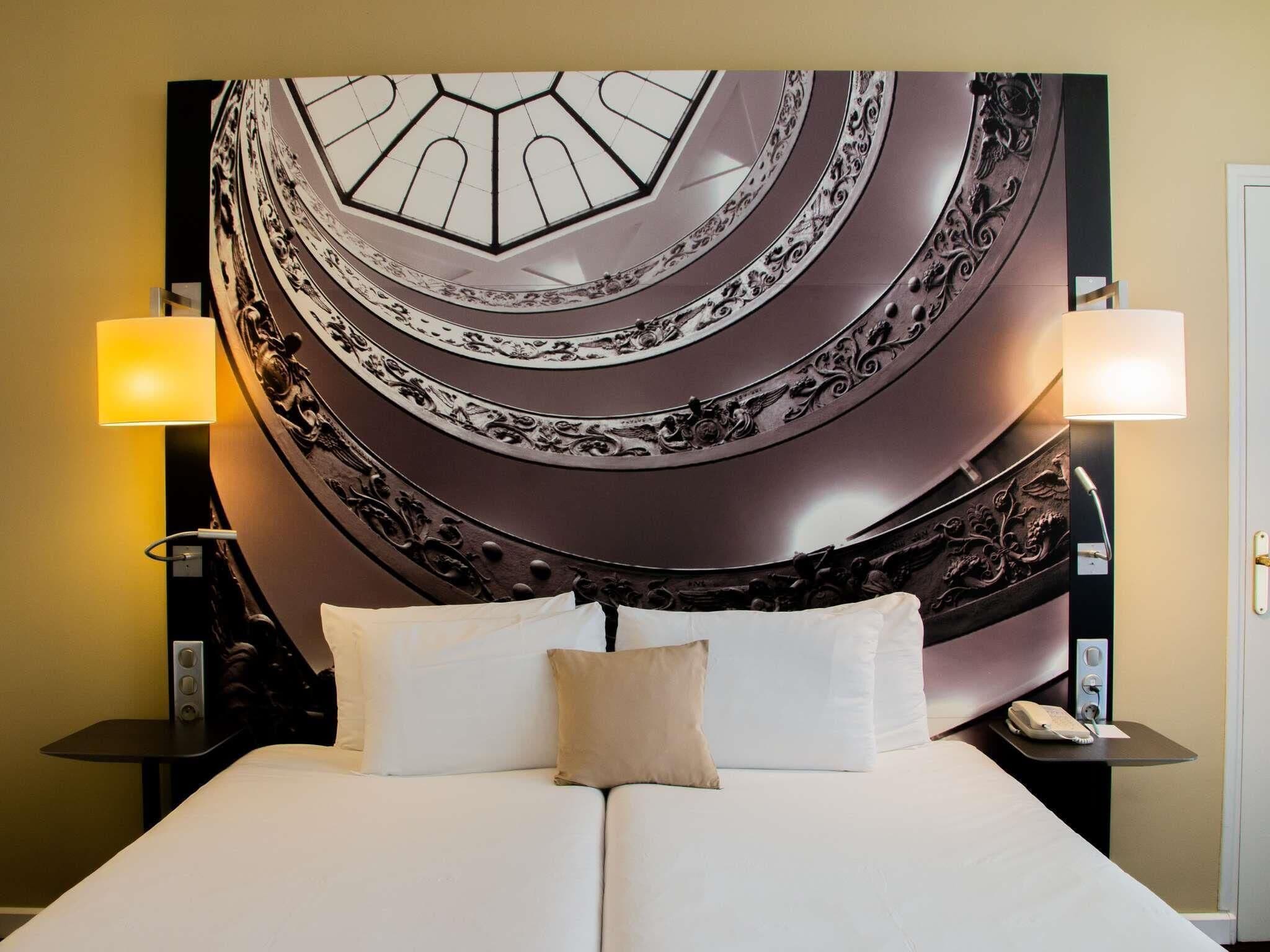 Minibar, in-room safe, desk, blackout curtains