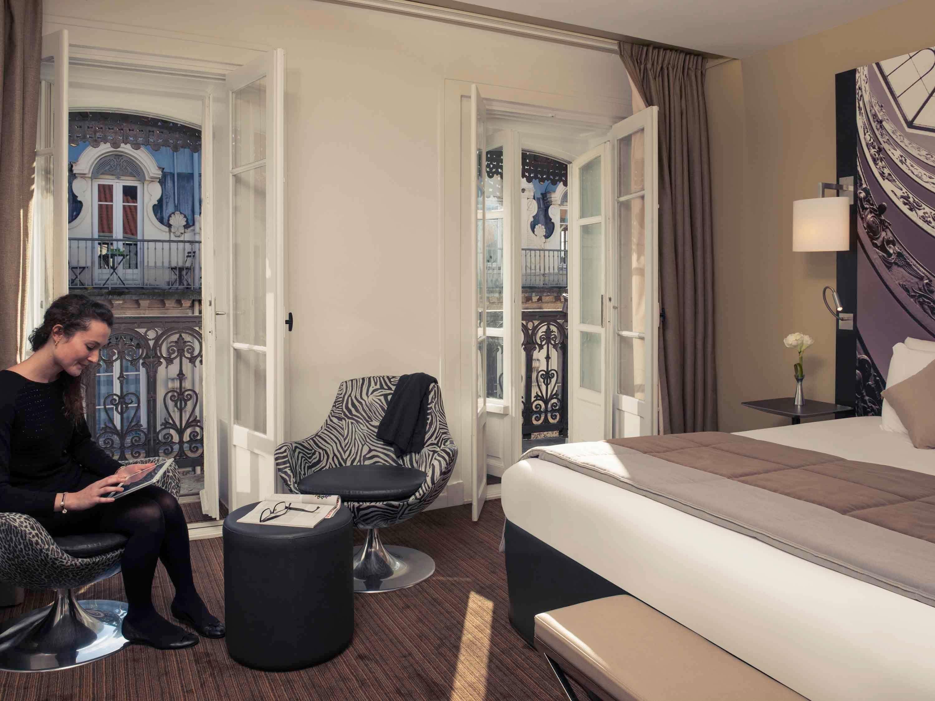 minibar, in-room safe, desk, blackout curtains