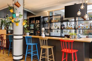 Bar (en el alojamiento)