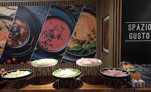 Tägliches inbegriffenes Frühstücksbuffet