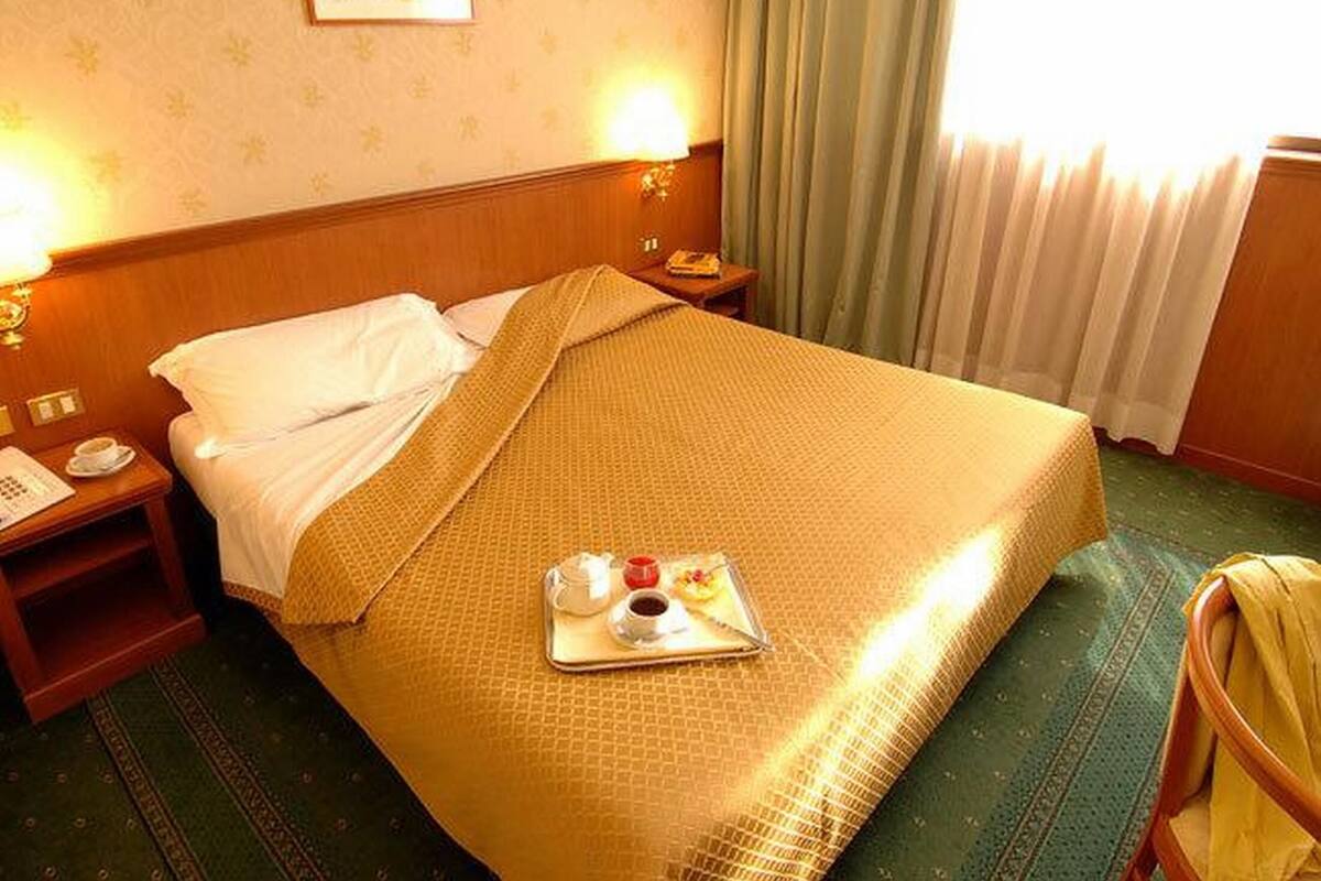 Premium bedding, in-room safe, desk, iron/ironing board (on request)